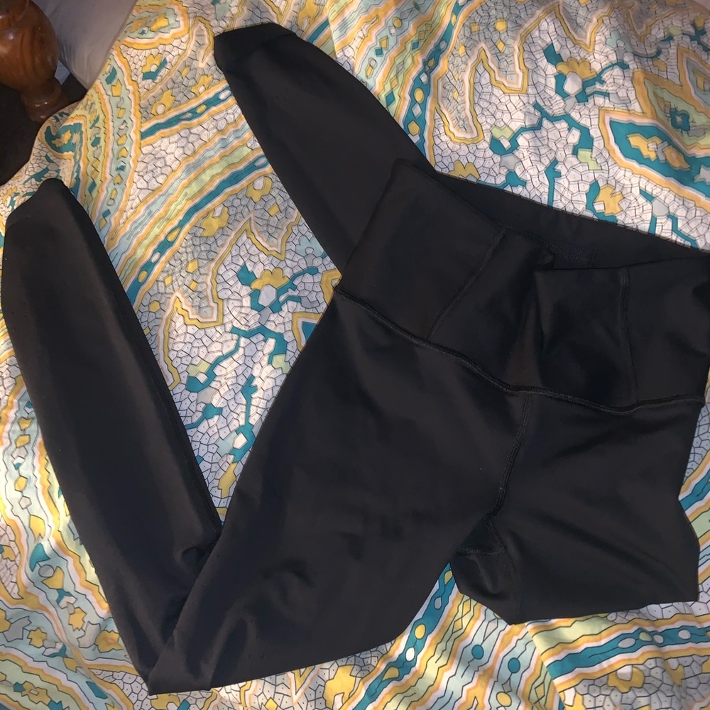 *SOLD* lululemon zoned in running tight